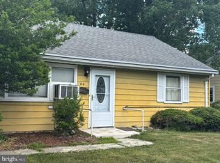 84 Theresa St, Ewing, NJ 08618