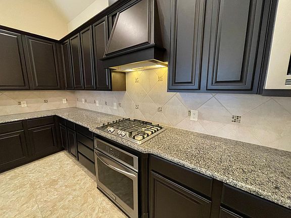 4th image of 529 Cotley Dr