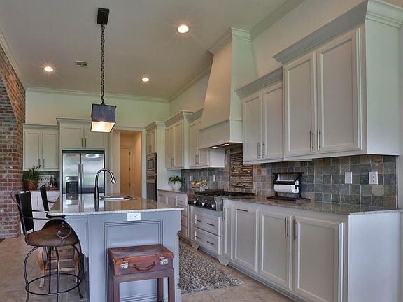 5th image of 216 Ardenwood Dr