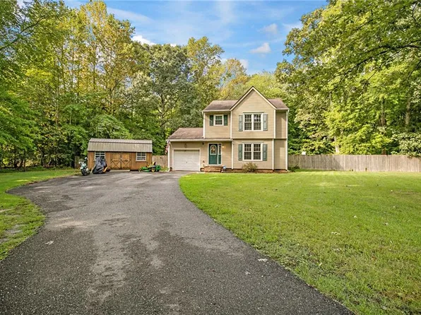 8174 Lord Fairfax Cir, Gloucester, VA 23061