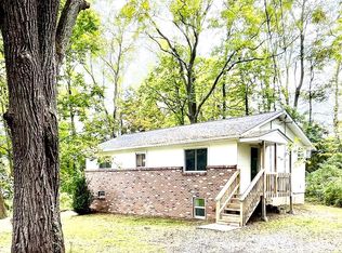 158 Independence Rd, East Stroudsburg, PA 18301