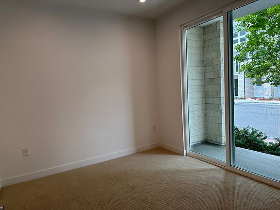 5th image of 1218 S Urbana St