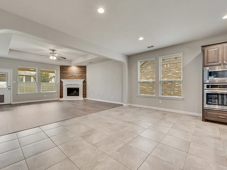 1601 Bunting Dr — Photo 4
