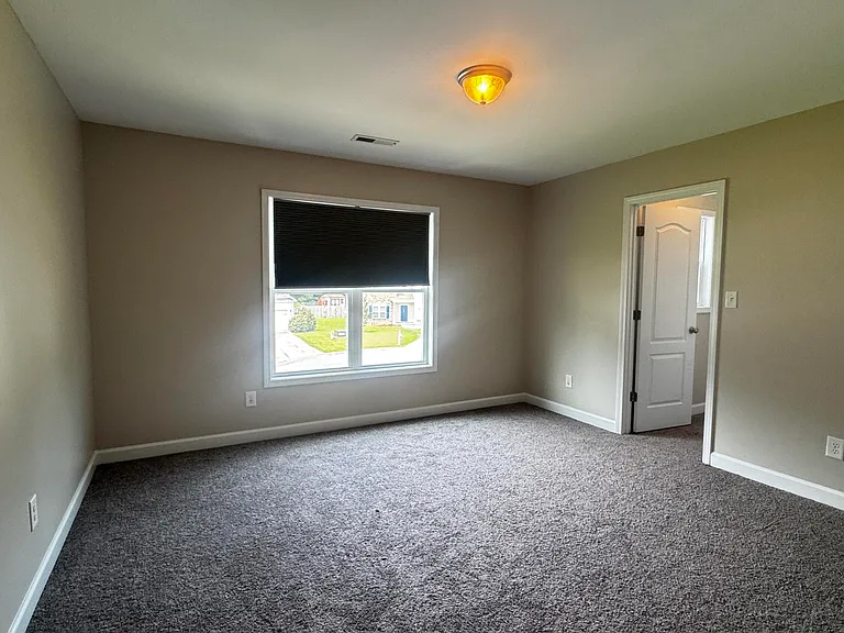 105 Long Pond Dr — Photo 16