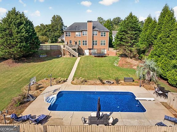2nd image of 291 Durham Dr