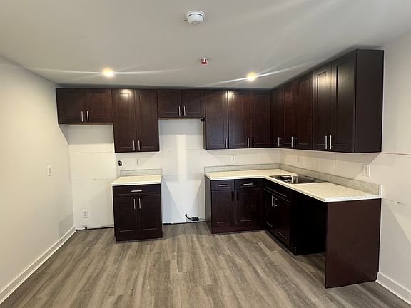 3rd image of 7 Hill St Floor 3
