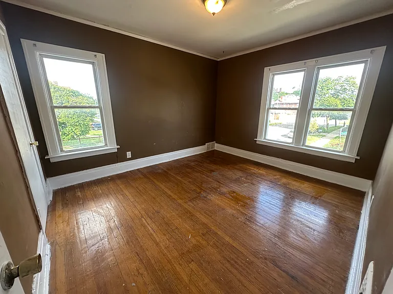 800 W Euclid Ave — Photo 14
