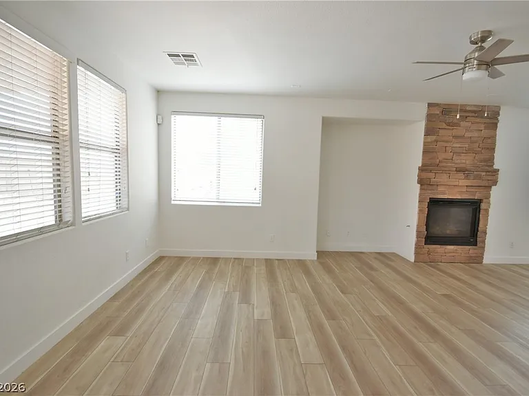 681 Summit Valley Ln — Photo 8