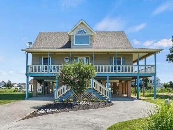 3327 High Sea Dr, Greenbackville, VA 23356
