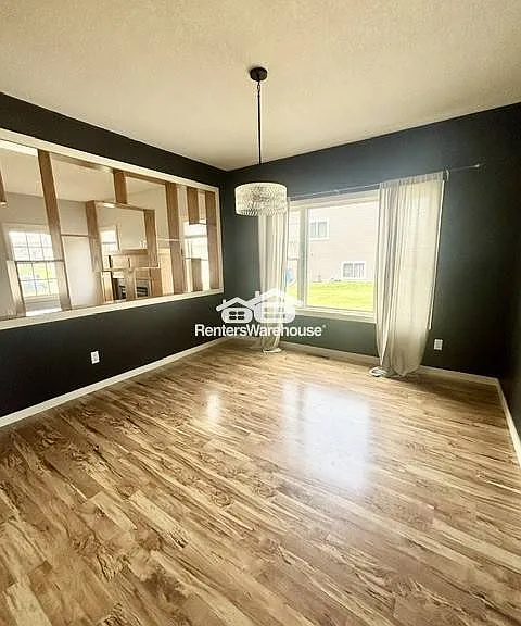 3317 Old Stone Way NE — Photo 6