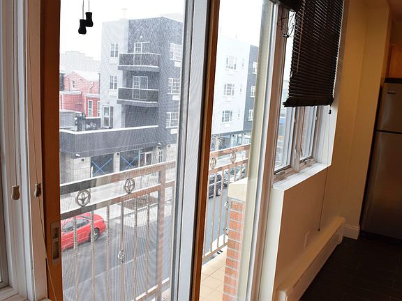 5th image of 3176 37th St APT 2F