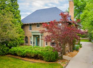 3438 N Hackett Ave, Milwaukee, WI 53211