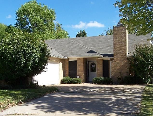 2nd image of 7904 Woodrock Ct
