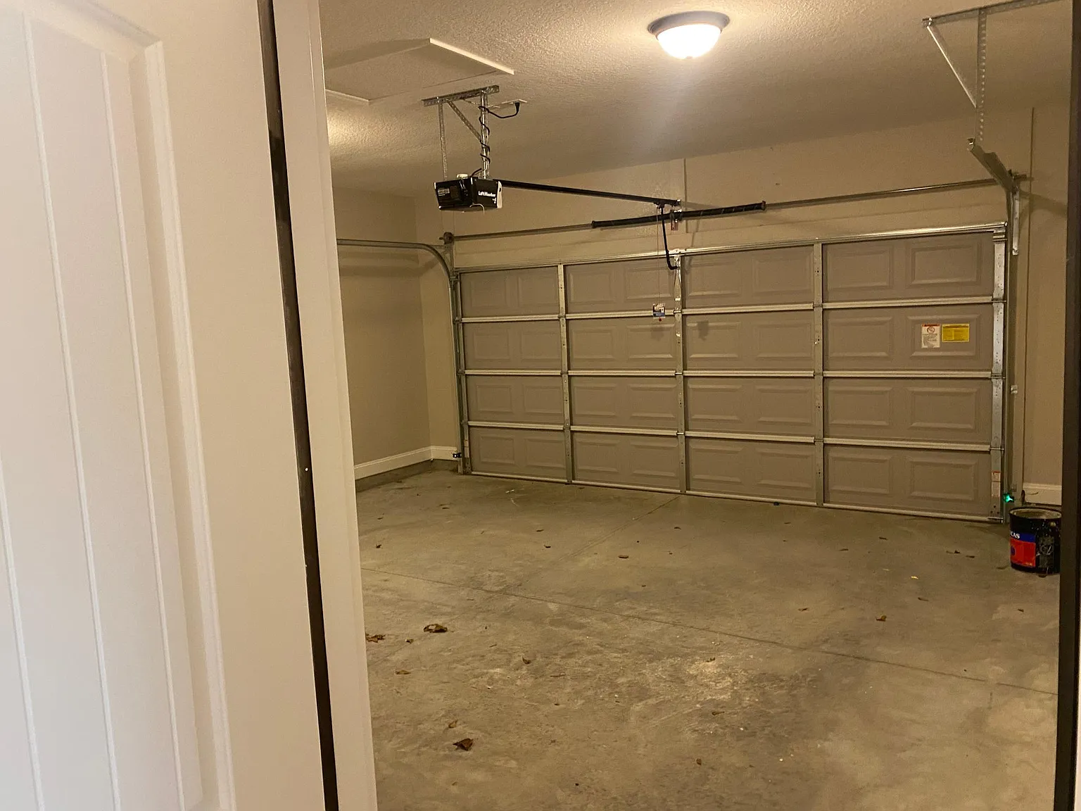 120 Jordan Dr — Photo 4