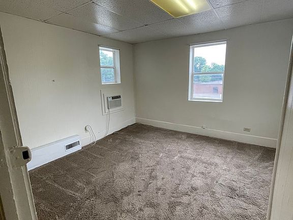 4th image of 1401 S Street South St #3