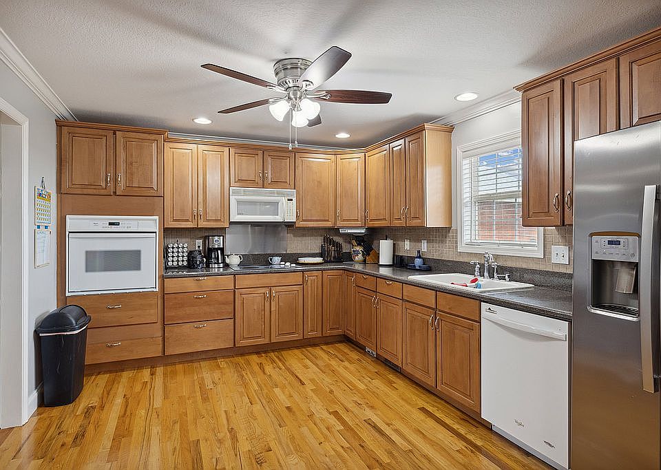 2034 Misty Ridge Dr, Lenoir City, TN 37772 Zillow