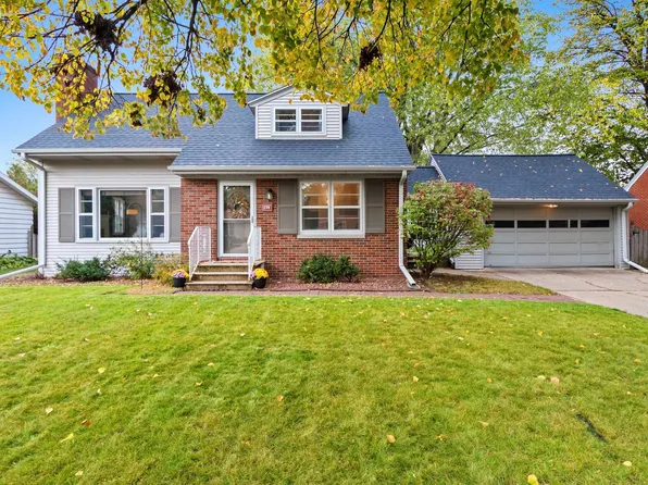 156 Custer Ct, Green Bay, WI 54301