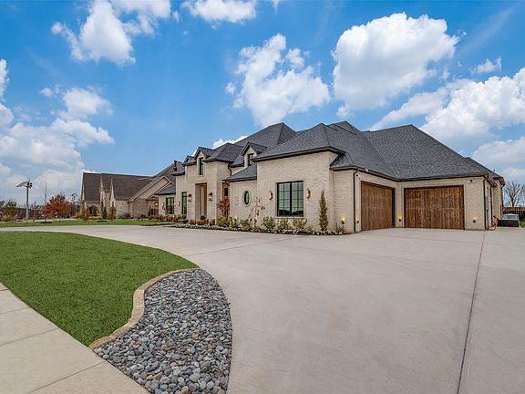 4th image of 3516 Fairway Dr