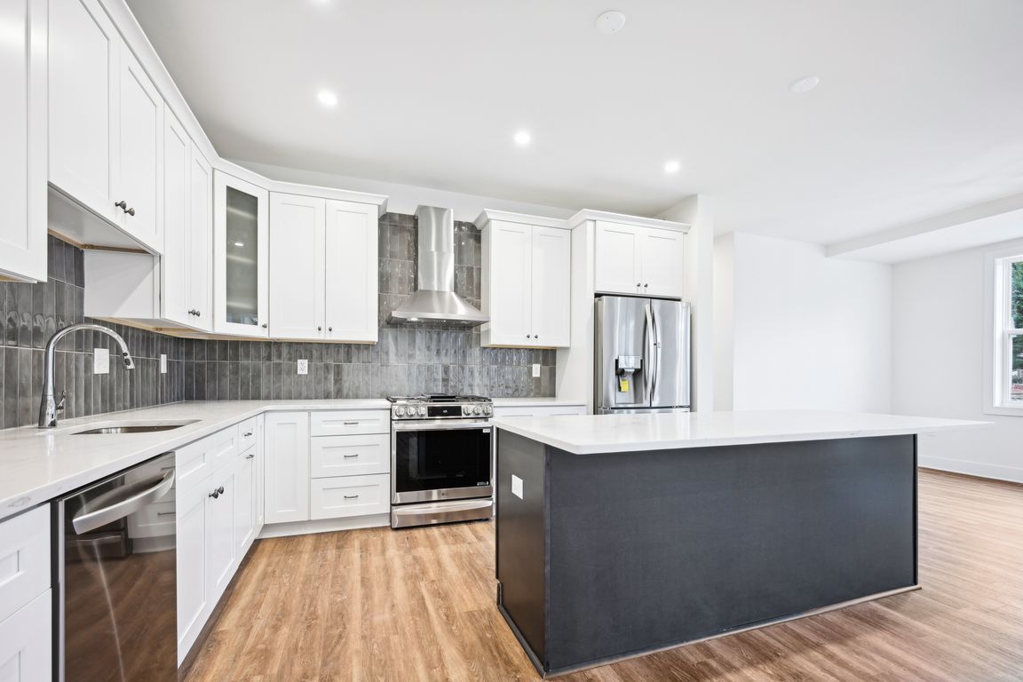 next background image