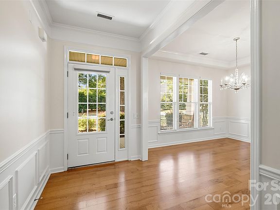 4th image of 3229 Darlington Rd