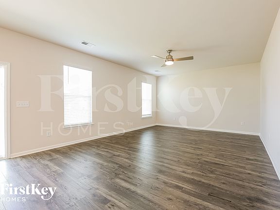 3rd image of 302 Stonefence Dr