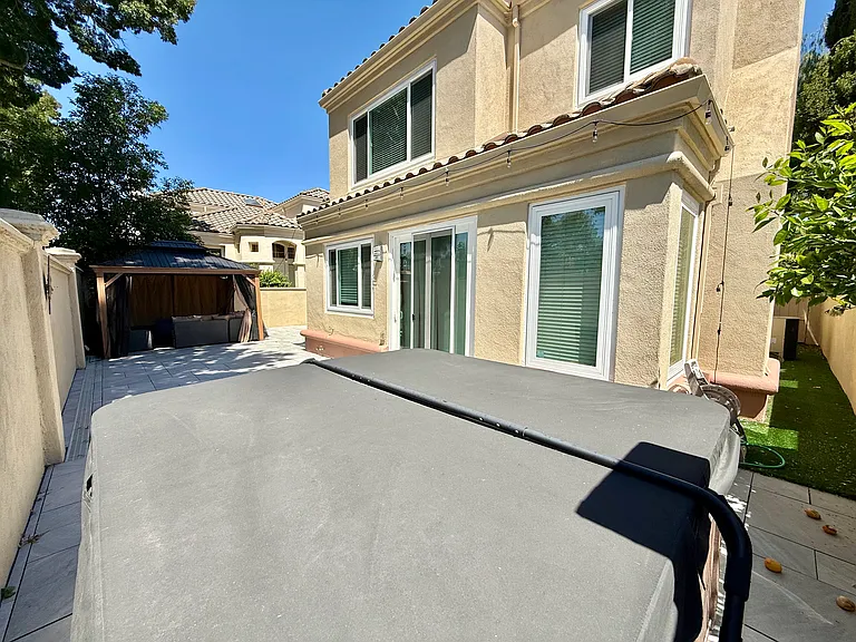 4238 Diavila Ave — Photo 53