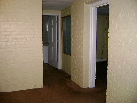 5th image of 2225 Buxton Ave APT 6