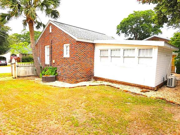 4th image of 1206 N Devilliers St