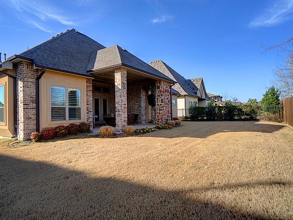 4th image of 2805 Riverbrook Way