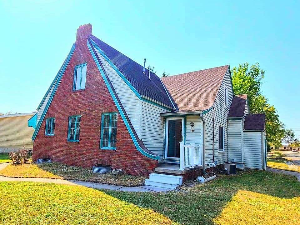 210 N 4th St, Canton, KS 67428 Zillow