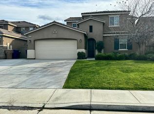 5825 Amber Ridge Dr, Bakersfield, CA 93313