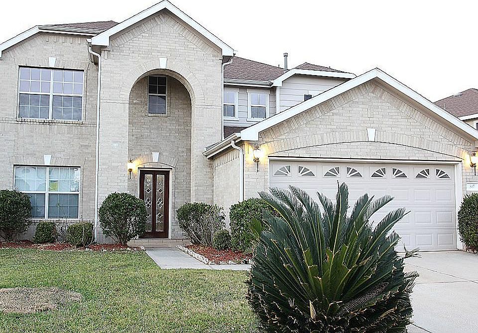 1st image of 307 Remington Green Ct
