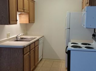 130 Anderson Dr APT 19, Virginia, MN 55792