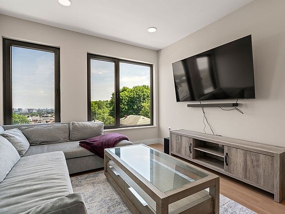 5th image of 249 Corey Rd #304