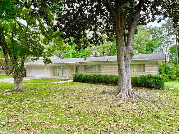 3rd image of 709 Lakeland Dr