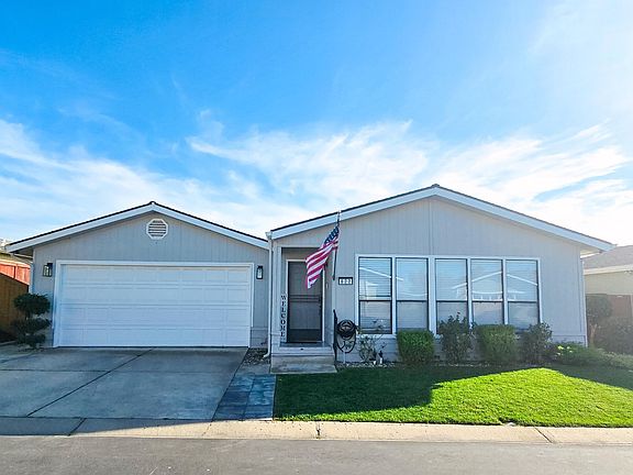 4th image of 822 Greenacre Dr