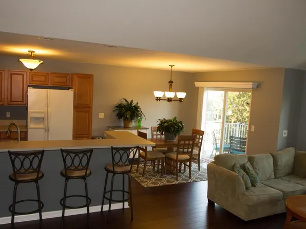 13367 Forest Ridge Blvd, Sterling Heights, MI 48313