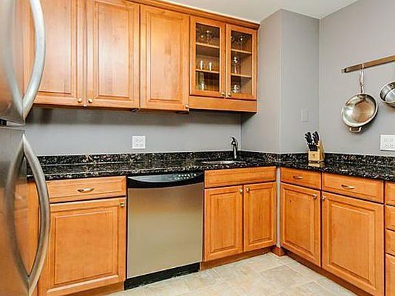 5th image of 233 E Erie St APT 1910