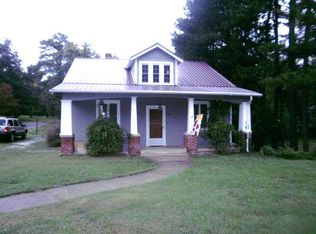 190 N Main St, Halifax, VA 24558