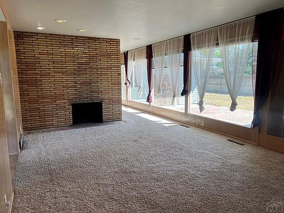 4th image of 1106 Lowell Dr