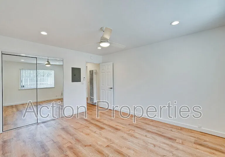 2186 Carlmont Dr #6 — Photo 11