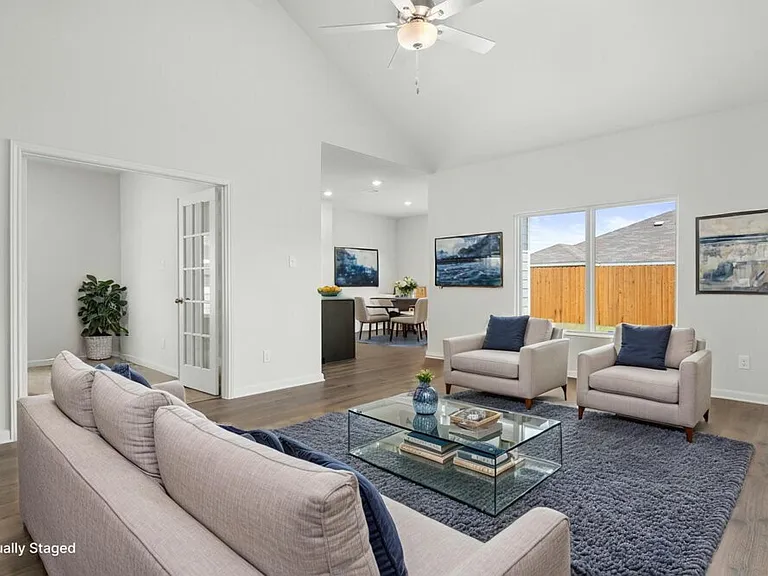 1308 Tilton Dr — Photo 9