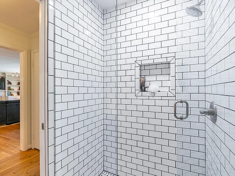 520 Albany Rd — Photo 18