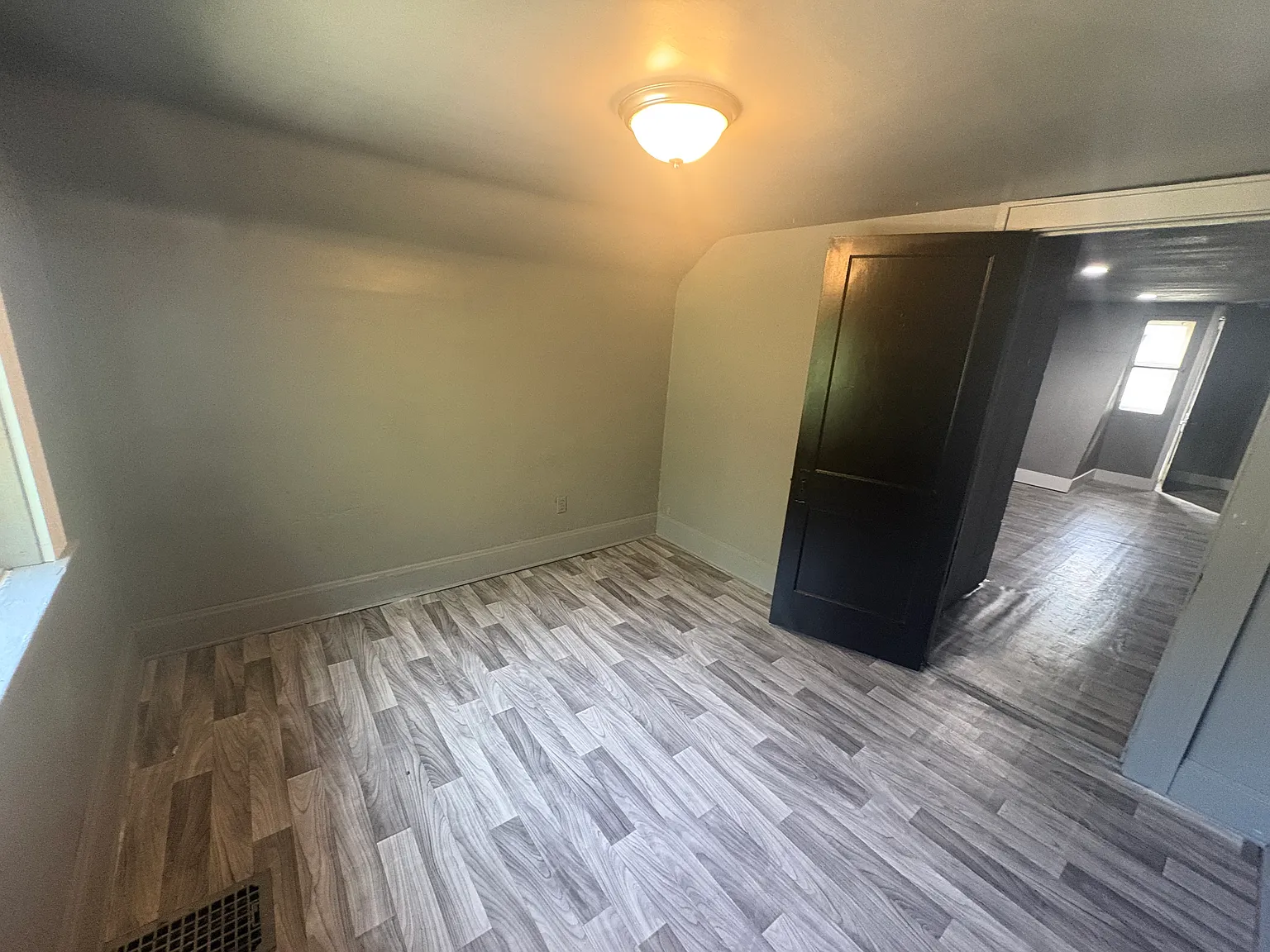 4 bed, 1634 sqft, $1,700 — Photo 4