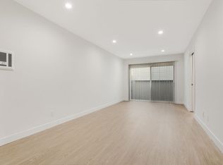 1726 S Barrington Ave #1730, Los Angeles, CA 90025