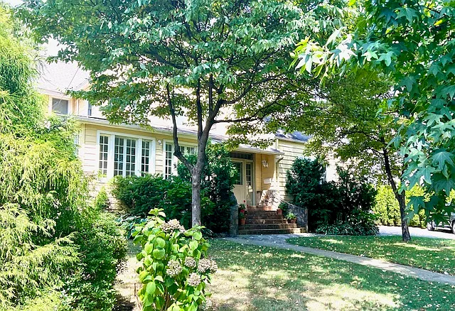 16 Roosevelt Ave #1 — Photo 2