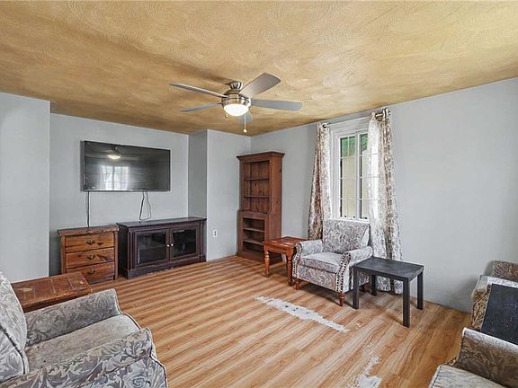 2nd image of 87 Easton Ave