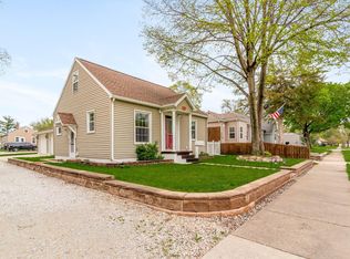 1112 Newton St, Waterloo, IA 50703