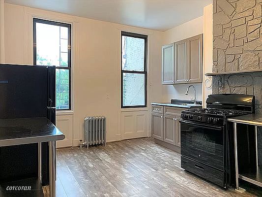 4th image of 181 Freeman St Unit 3R