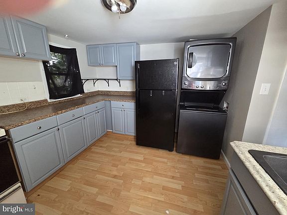 5th image of 2809 Tilton St